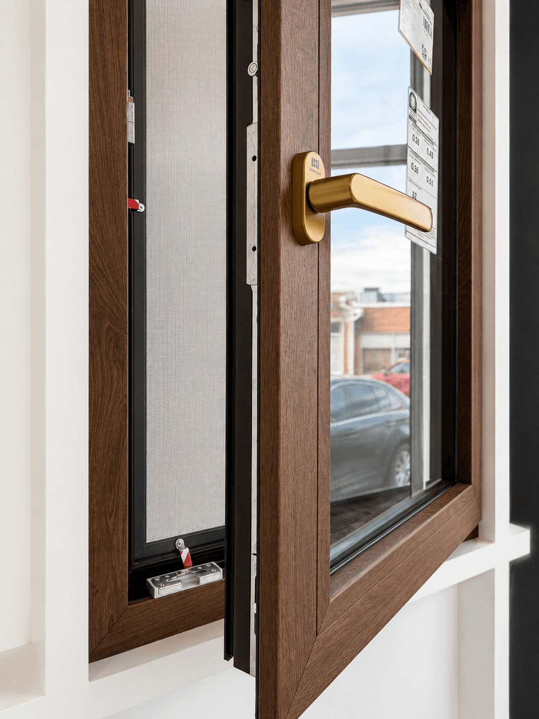 Accessories, Hardware & Design Options on display in our North Bethesda showroom