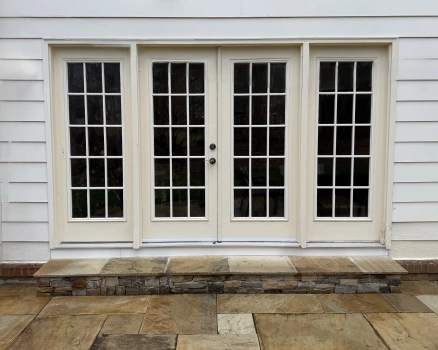 European OKNOPLAST Aluminum Sliding Patio Door project photo.