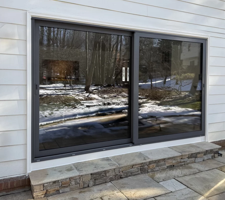 European OKNOPLAST Aluminum Sliding Patio Door gallery photo.