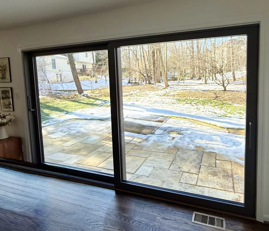 European OKNOPLAST Aluminum Sliding Patio Door gallery photo.