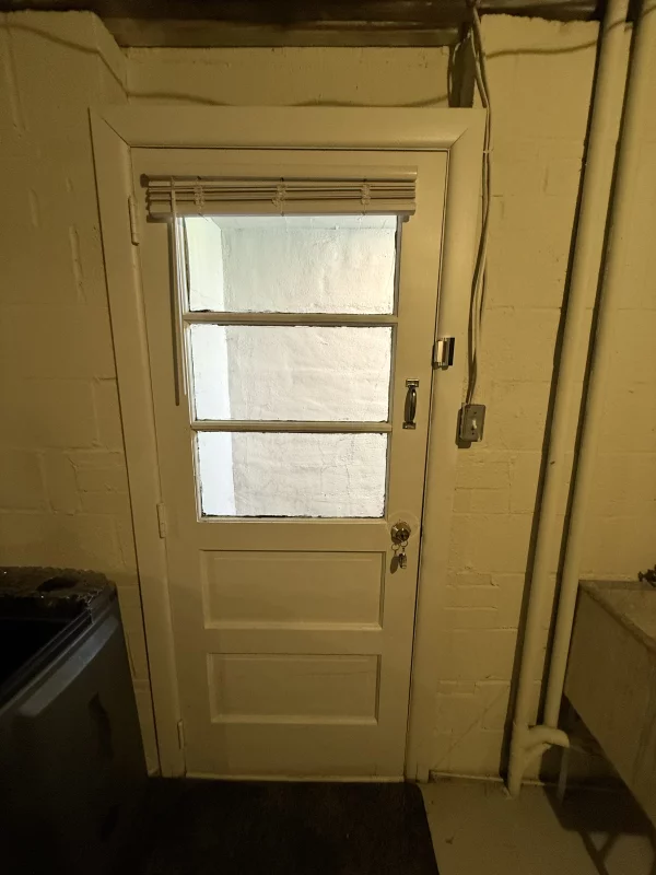 Doors and Glass Replacement gallery photo.