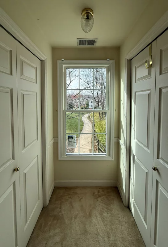 Double-Hung Window Replacement gallery photo.
